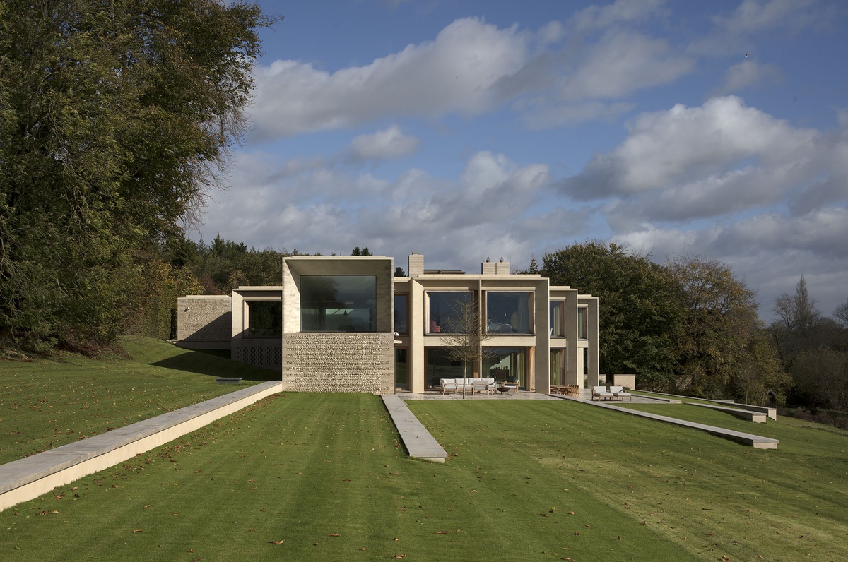 Hampshire House Wins a RIBA Regional Award